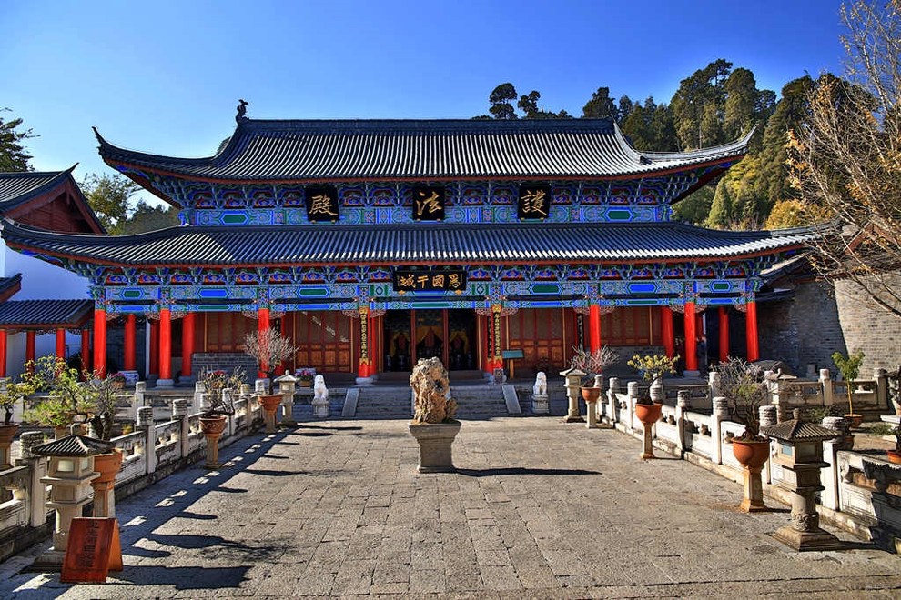 木府号称纳西紫禁城，其设计是模仿北京紫禁城的格局。民间素有“北有故宫，南有木府”的说法。